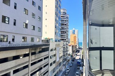 Apartamento &agrave; venda - 120m&sup2; - Meia Praia