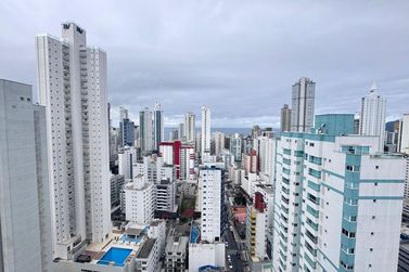 Apartamento &agrave; venda - 170m&sup2; - Centro