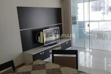 Apartamento &agrave; venda - 95m&sup2; - Meia Praia