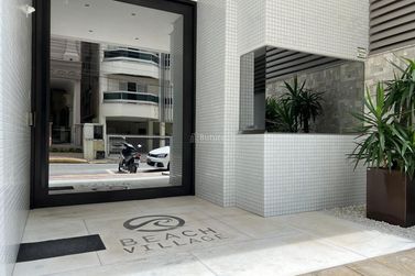 Apartamento &agrave; venda - 198m&sup2; - Meia Praia