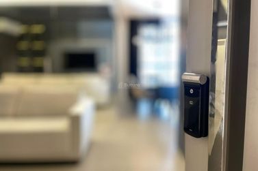 Apartamento &agrave; venda - 135m&sup2; - Meia Praia