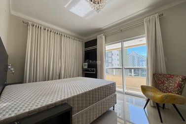 Apartamento &agrave; venda - 173m&sup2; - Centro