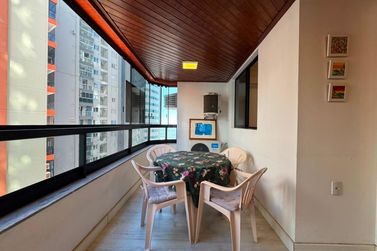 Apartamento &agrave; venda - 107m&sup2; - Centro