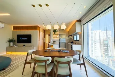 Apartamento &agrave; venda - 114m&sup2; - Meia Praia