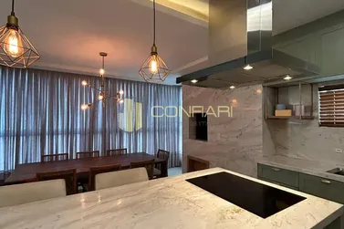 Apartamento &agrave; venda - 258m&sup2; - meia praia