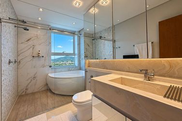 Apartamento &agrave; venda - 180m&sup2; - Centro