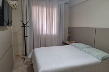 Apartamento &agrave; venda - 214m&sup2; - Meia Praia