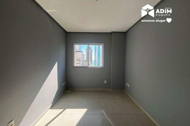 Apartamento para alugar - 153m&sup2; - Centro