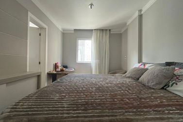 Apartamento &agrave; venda - 156m&sup2; - Meia Praia