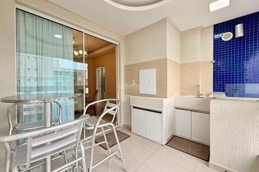Apartamento &agrave; venda - 120m&sup2; - Meia Praia