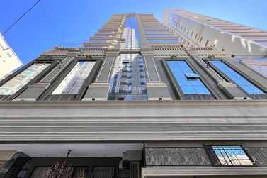 Apartamento &agrave; venda - 150m&sup2; - Meia Praia