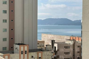 Apartamento &agrave; venda - Meia Praia