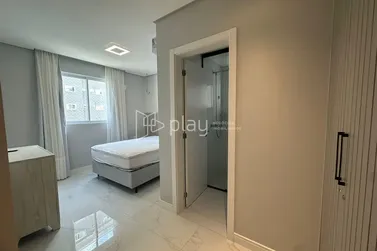 Apartamento &agrave; venda - 202m&sup2; - Meia Praia