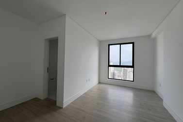 Apartamento &agrave; venda - 206m&sup2; - Meia Praia