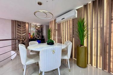 Apartamento &agrave; venda - 476m&sup2; - Meia Praia