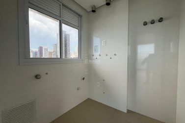 Apartamento &agrave; venda - 193m&sup2; - Meia Praia