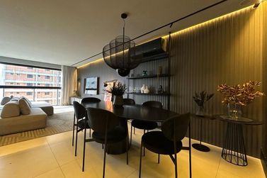 Apartamento &agrave; venda - 128m&sup2; - Meia Praia