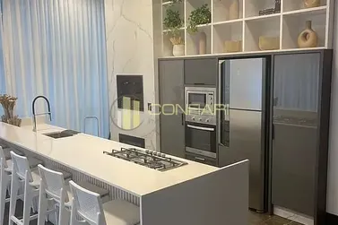 Apartamento &agrave; venda - 145m&sup2; - Meia Praia