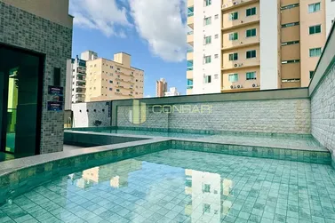 Apartamento &agrave; venda - 114m&sup2; - Meia Praia