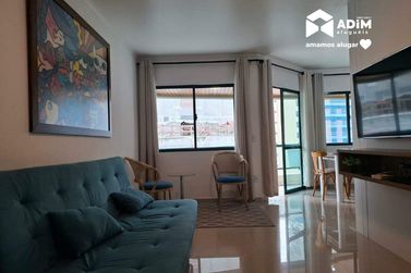 Apartamento para alugar - 140m&sup2; - Meia Praia