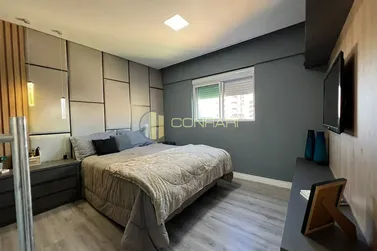 Apartamento &agrave; venda - 113m&sup2; - Meia Praia