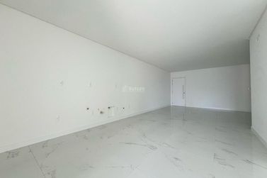 Apartamento &agrave; venda - 159m&sup2; - Meia Praia