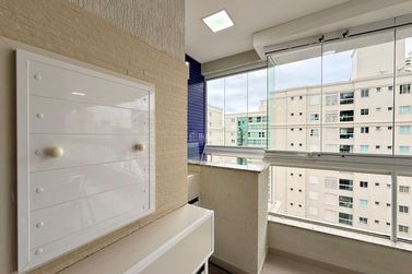 Apartamento &agrave; venda - 120m&sup2; - Meia Praia