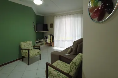 Apartamento &agrave; venda - 137m&sup2; - meia praia