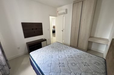 Apartamento &agrave; venda - 135m&sup2; - Meia Praia