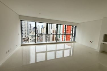 Apartamento &agrave; venda - 165m&sup2; - Centro