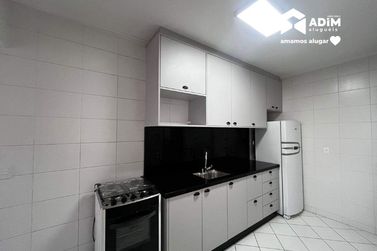 Apartamento para alugar - 101m&sup2; - Centro