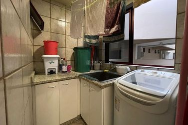 Apartamento &agrave; venda - 80m&sup2; - Meia Praia