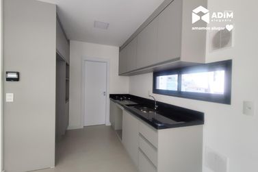 Apartamento para alugar - 115m&sup2; - Centro