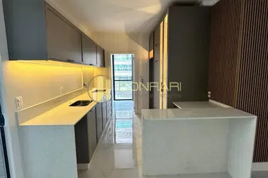 Apartamento &agrave; venda - 163m&sup2; - meia praia
