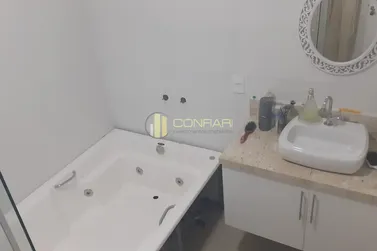 Apartamento &agrave; venda - 118m&sup2; - Meia Praia