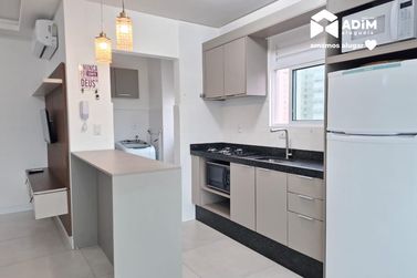 Apartamento para alugar - 119m&sup2; - Meia Praia