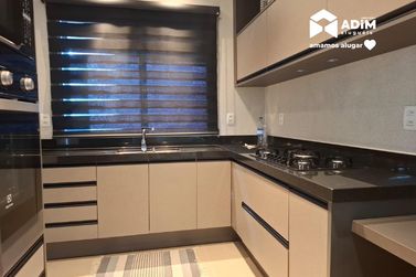Apartamento para alugar - 142m&sup2; - Meia Praia