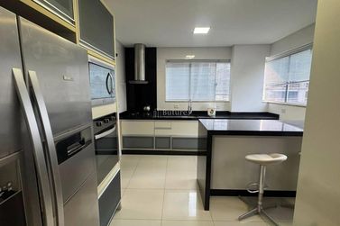 Apartamento para alugar - Meia Praia