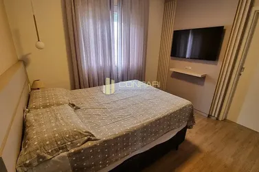 Apartamento &agrave; venda - 120m&sup2; - Meia Praia