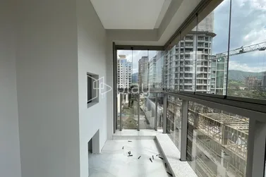 Apartamento &agrave; venda - 105m&sup2; - Centro