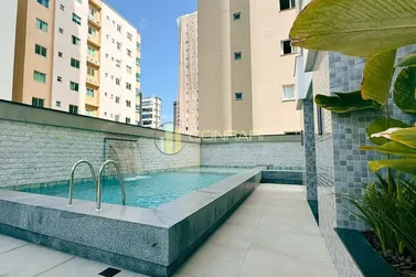 Apartamento &agrave; venda - 114m&sup2; - Meia Praia