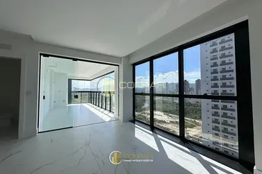 Apartamento &agrave; venda - 179m&sup2; - Meia Praia