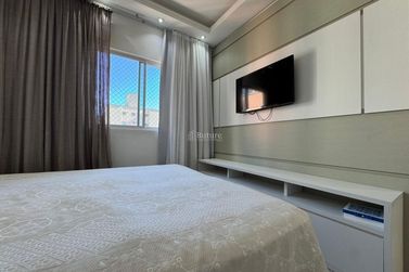 Apartamento &agrave; venda - 180m&sup2; - Meia Praia