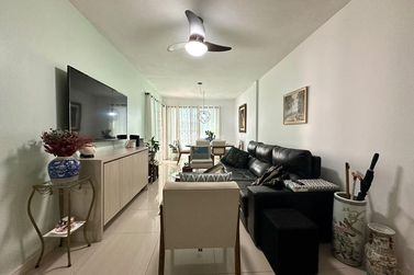 Apartamento &agrave; venda - 147m&sup2; - Meia Praia