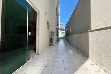 Apartamento &agrave; venda - 100m&sup2; - Meia Praia