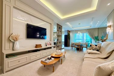 Apartamento &agrave; venda - 141m&sup2; - Meia Praia