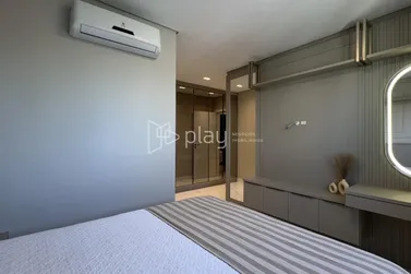 Apartamento &agrave; venda - 159m&sup2; - Meia Praia