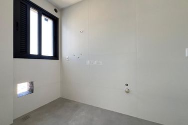 Apartamento &agrave; venda - 123m&sup2; - Meia Praia