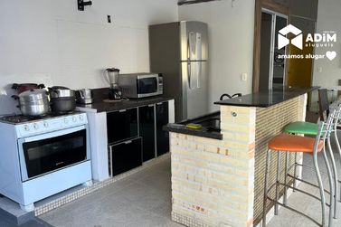 Apartamento para alugar - 160m&sup2; - Meia Praia