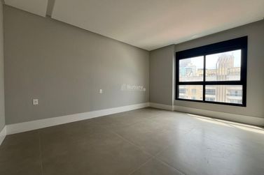 Apartamento &agrave; venda - 200m&sup2; - Meia Praia